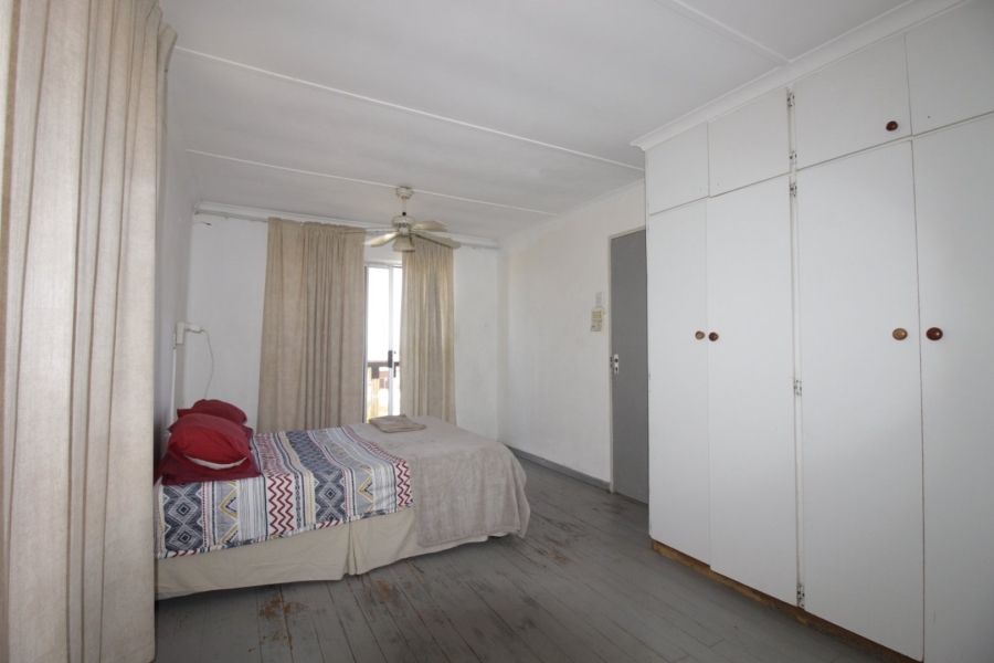 6 Bedroom Property for Sale in Wavecrest Eastern Cape